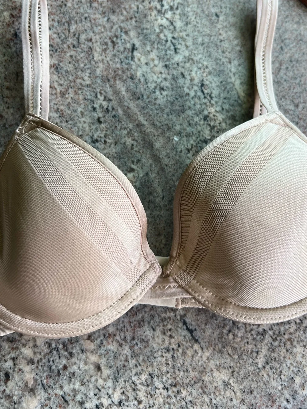 32B Chantelle Bra